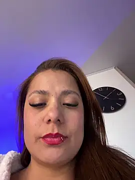 Pretty__Milf Chat XXX live