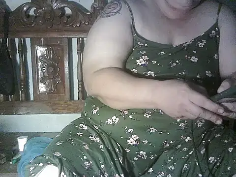 Chat +18 de bigmommaxxx81 ao vivo