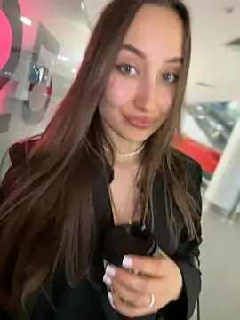 ICrazyOneIRL: онлайн-секс-чат