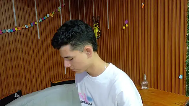 FireGuy_99 Show Webcam