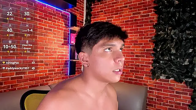 عرض كام Thiago_Kozak