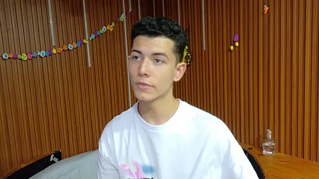 Chatroom XXX en direct de FireGuy_99