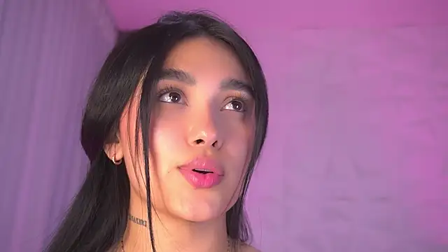 katy_rioss Adlı Modelin Canlı XXX Sohbeti