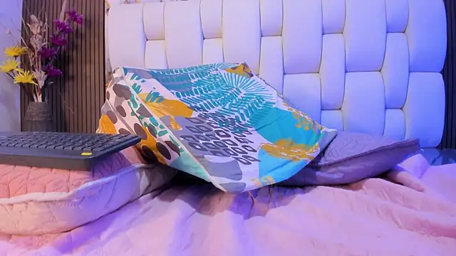 alisstarr: онлайн-секс-чат