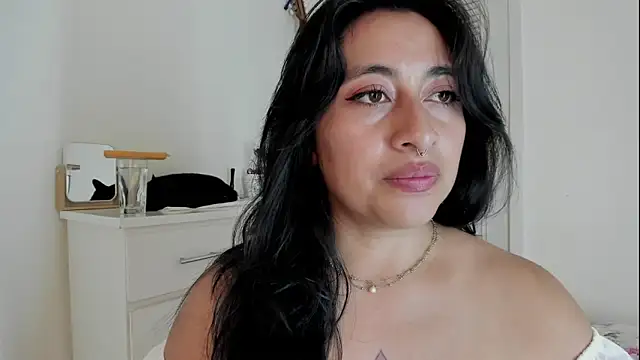 LisaHadwin Chat XXX in diretta