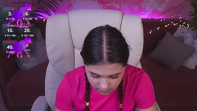 AmyHoneyy webcam show