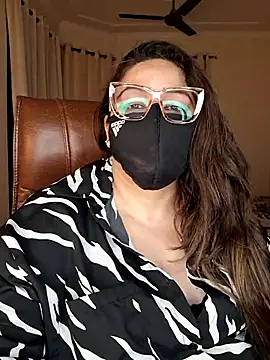 Webkamerová show SEXY-Sardarni