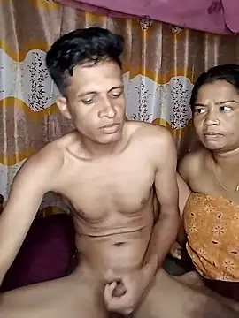 Priankaboudi: απευθείας συνομιλία ΧΧΧ