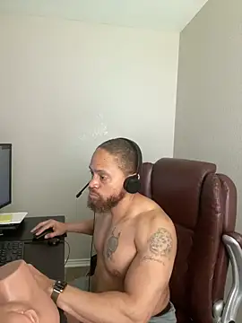 Fathero1time élő XXX-chatje