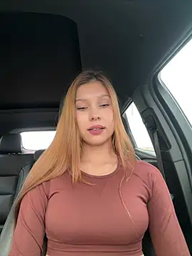 Chatroom XXX en direct de Nikii__