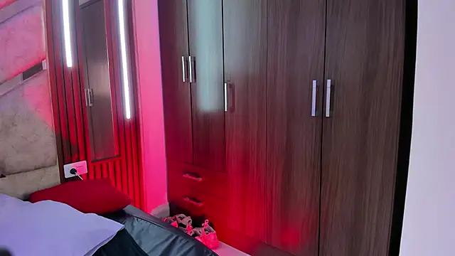 van_angel_ Show in webcam