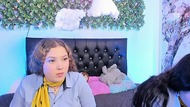 valeria_and_zoe Webcamshow