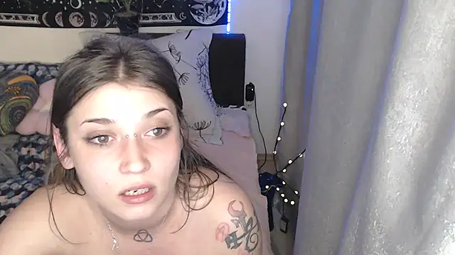 AlienforTwenty – Live XXX-chat