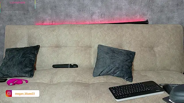 Czat XXX na żywo – megan_bluee23