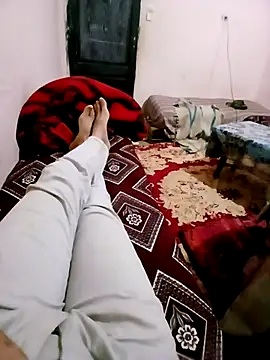 latarak321 Show in webcam