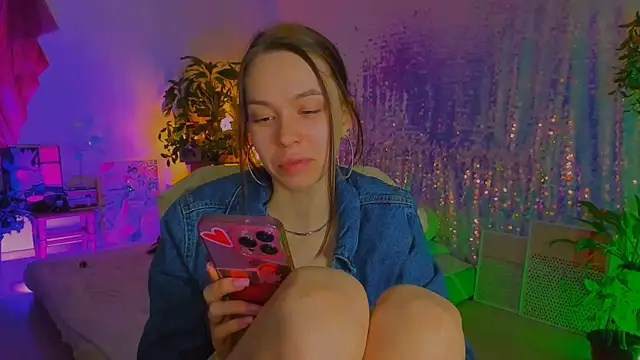 poli__ 现场XXX聊天