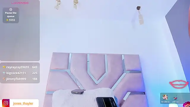 Thayler_jones' Live XXX Chat