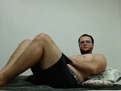 Masterboy00 live XXX chat