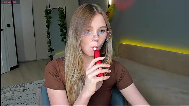 linakorvin Chat XXX in diretta