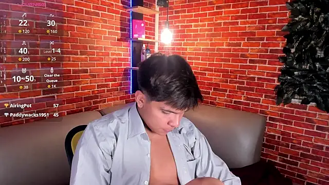 Thiago_Kozak Chat XXX live