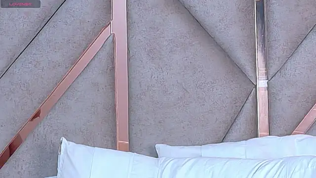 Sally-Noa's Live XXX Chat