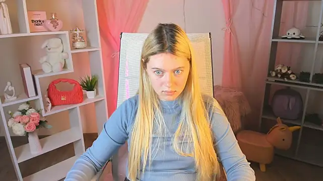 دردشة CelestineMauriac الجنسية المباشرة