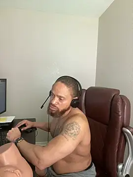 Fathero1time: онлайн-секс-чат