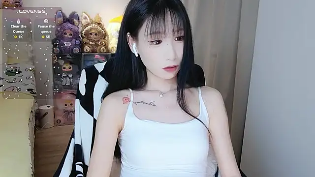 M-OTT_ Adlı Modelin Canlı XXX Sohbeti