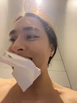 Holly_Play live XXX chat