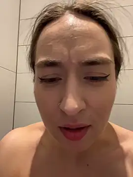 Holly_Play Live XXX-Chat