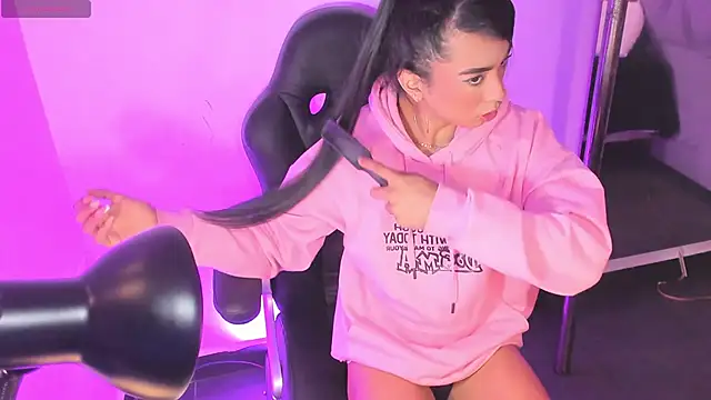 Онлайн чат XXX Daniiela_Ember