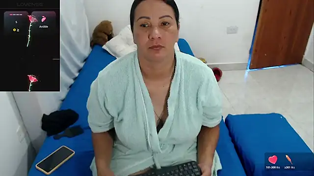 دردشة LAURA_Foxht الجنسية المباشرة