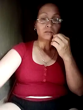 Cucci07 élő XXX-chatje