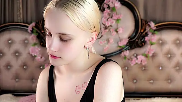 KirstinMcgeady Live XXX-Chat