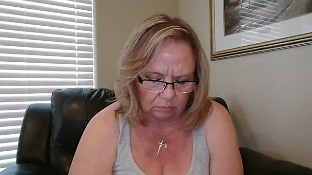 BustyAnnie Live XXX-Chat