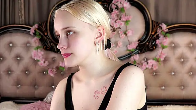 Živý XXX chat KirstinMcgeady