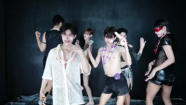 Queen-Vibe 在線直播表演