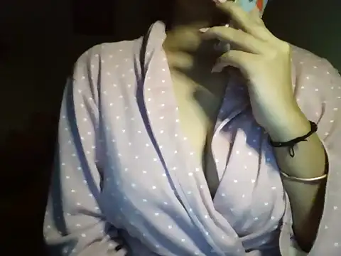 MakeMeCumAhhのライブXXXチャット