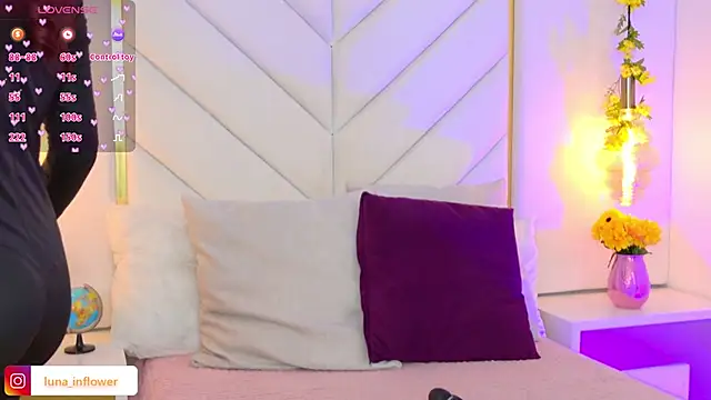 Flor_delunaaのライブXXXチャット