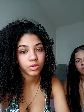 CurlyBitch's Live XXX Chat