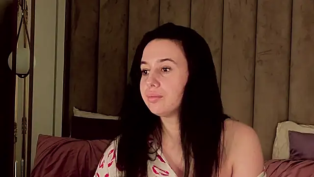 MavisReeve live XXX chat