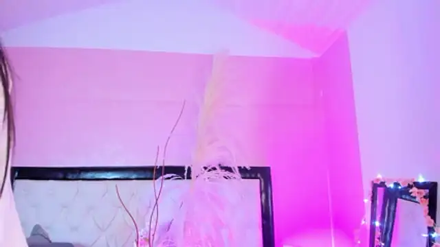 Chat XXX Live Emily_Roussee