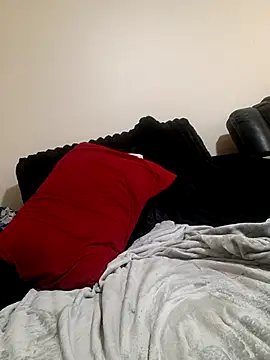 yellowwetfox's Webcam Show