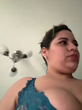 Amira_MaliaのライブXXXチャット