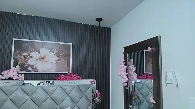 Sara_Channel01のライブXXXチャット