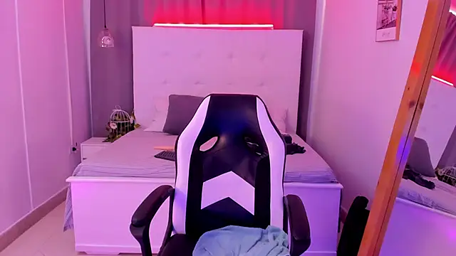 Thiago_2003_のライブXXXチャット