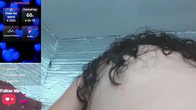 EMILY-NESSAのライブXXXチャット