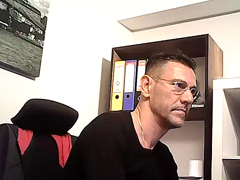 mastercharisma35 Show in webcam