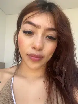 Chat +18 de DAKOTA_SAKURA ao vivo