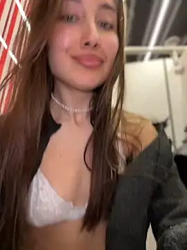 ICrazyOneIRL Adlı Modelin Canlı XXX Sohbeti